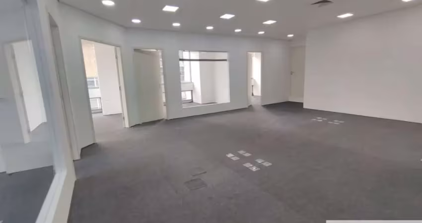 Sala comercial com 15 salas para alugar na Rua Líbero Badaró, 293, Centro, São Paulo