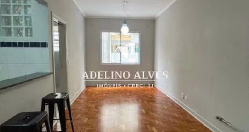 Apartamento à Venda no Centro 40 m2 reformado