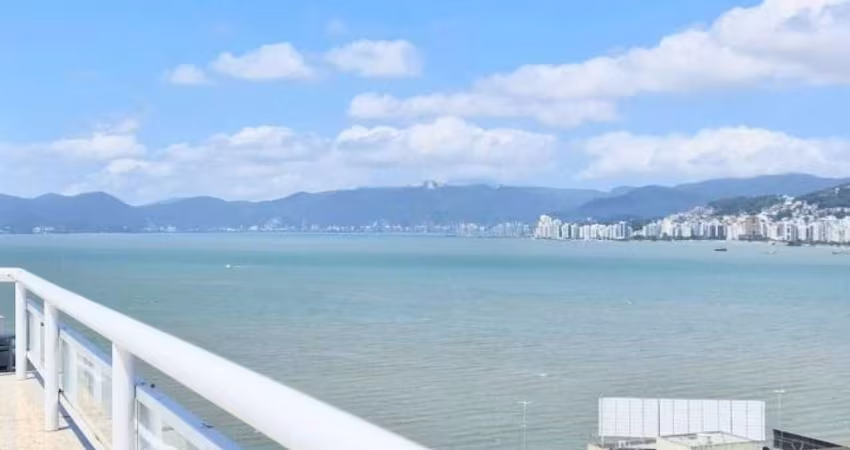 Cobertura no bairro Estreito em Florianópolis