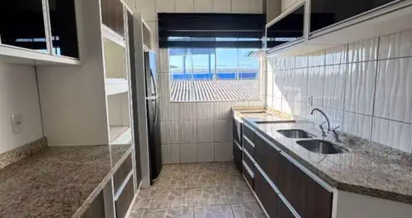 Apartamento com 2 quartos para alugar na Rua Adílio Maria Firminio, 506, Carianos, Florianópolis
