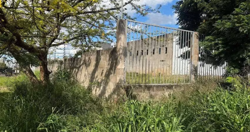 Casa comercial à venda no Cancelli, Cascavel 