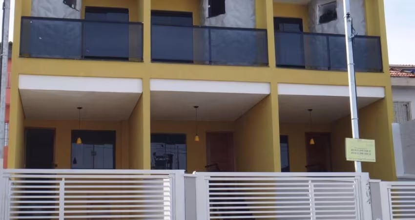Sobrado para Venda em São Paulo, Jardim Eliane, 3 dormitórios, 1 suíte, 2 banheiros, 2 vagas