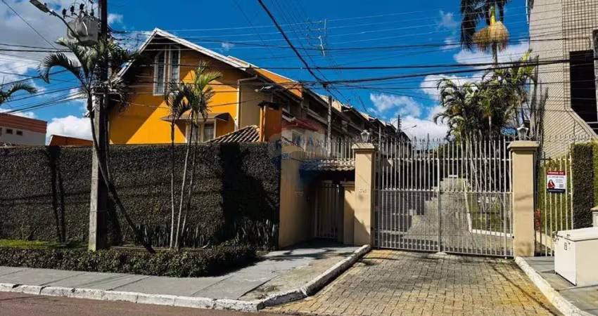 Casa em condomínio residencial esmeralda com 150m2, 3 quartos, 1 suíte, 02 vagas de garagem no bairro portão em curitiba-pr