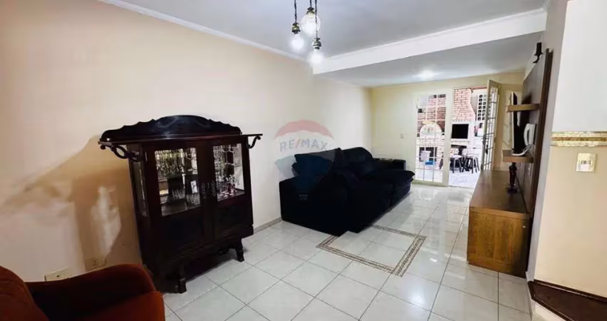 Casa em condomínio residencial esmeralda com 150m2, 3 quartos, 1 suíte, 02 vagas de garagem no bairro portão em curitiba-pr