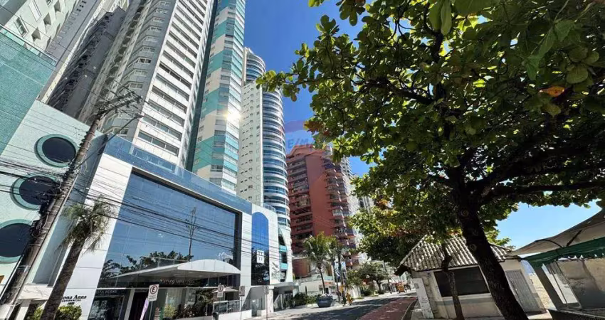 Apartamento quadra mar, aceita permuta, na avenida atlântica, barra sul de balneário camboriú em sc, com 129 m2 03 quartos sendo 01 suíte, andar alto