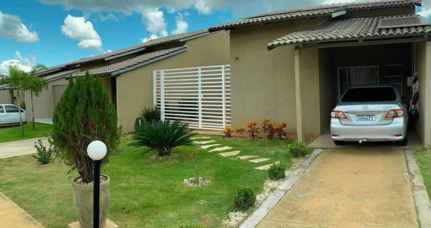 Casa com 2 Quartos em Condomínio Fechado – Completa e Equipada no Verona
