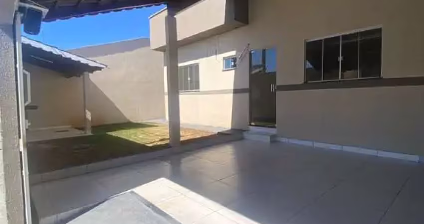 Casa 2 quartos com suíte e área gourmet para alugar em senador canedo
