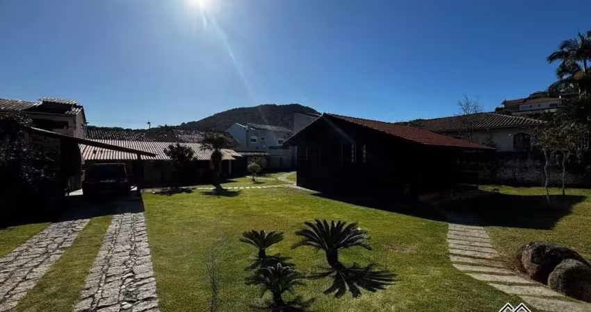 Terreno à venda na Osvaldo da Rocha Pires, 60, Sambaqui, Florianópolis