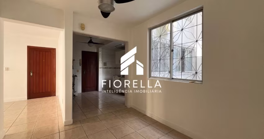 Apartamento de 03 dormitórios, à venda no bairro Campinas em São José/SC