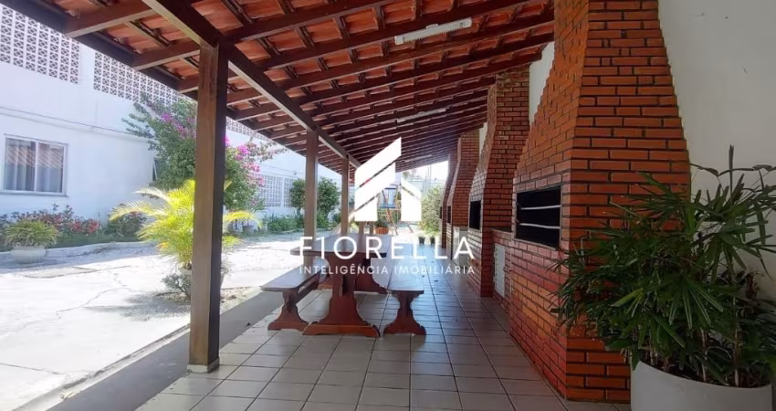 Apartamento com 2 dormitórios com vista livre  no Estreito, em Florianopolis.