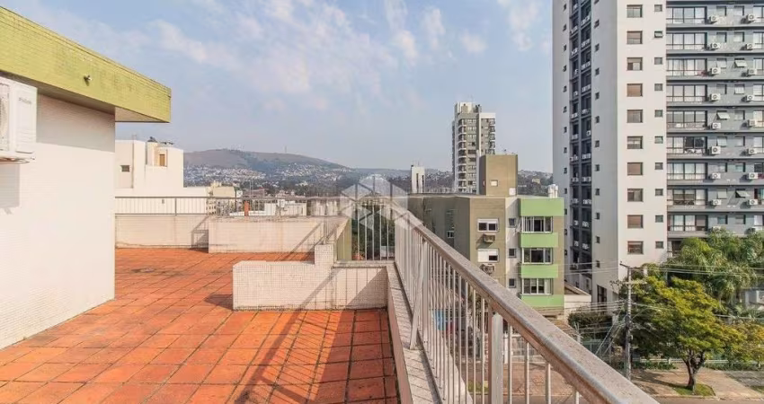 Cobertura 3 dormitórios 1 suíte 225m² 2 vagas no bairro Jardim Botânico