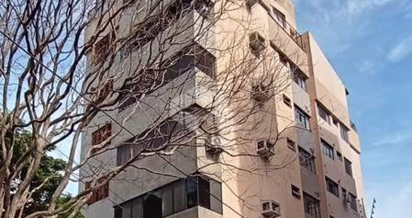 Apartamento dois quartos, com vaga e churrasqueira, no Petrópolis