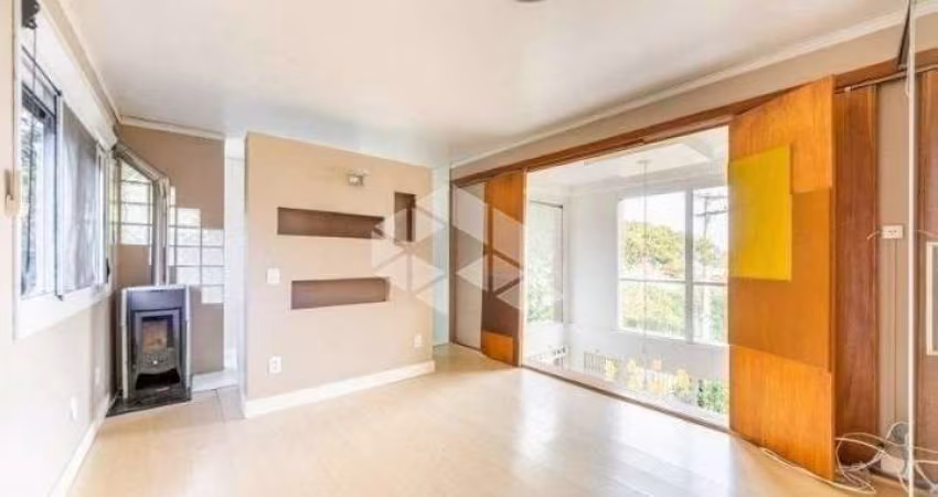 Casa com duas suítes e terraço com vista pro Guaiba.