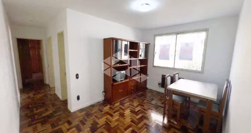 Apartamento com dois quartos e vaga, no São Sebastião