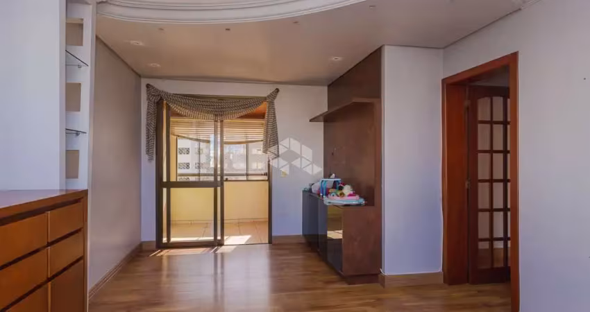 Apartamento com três quartos, suíte, churrasqueira e vaga, na Cidade Baixa