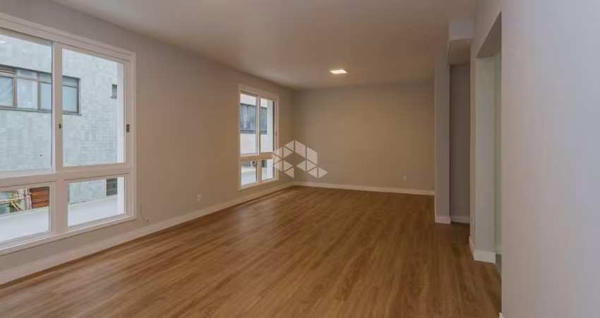 Apartamento 3 dormitórios 1 suíte 115m² 1 vaga no bairro Petrópolis.