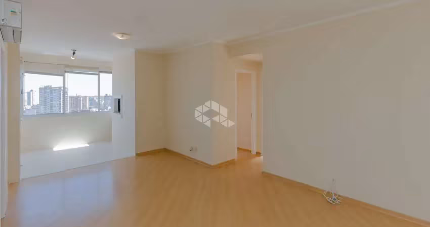 Apartamento de 02 dormitórios e 02 vagas com 67m² no bairro floresta.
