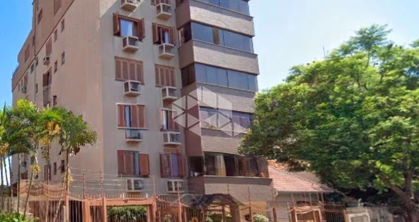 Apartamento com 3 quartos sendo uma suíte, 2 vagas de garagem no Bairro Cristo Redentor