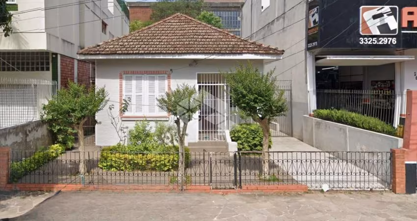 Terreno de 328m² à venda no bairro Santa Maria Goretti, Porto Alegre