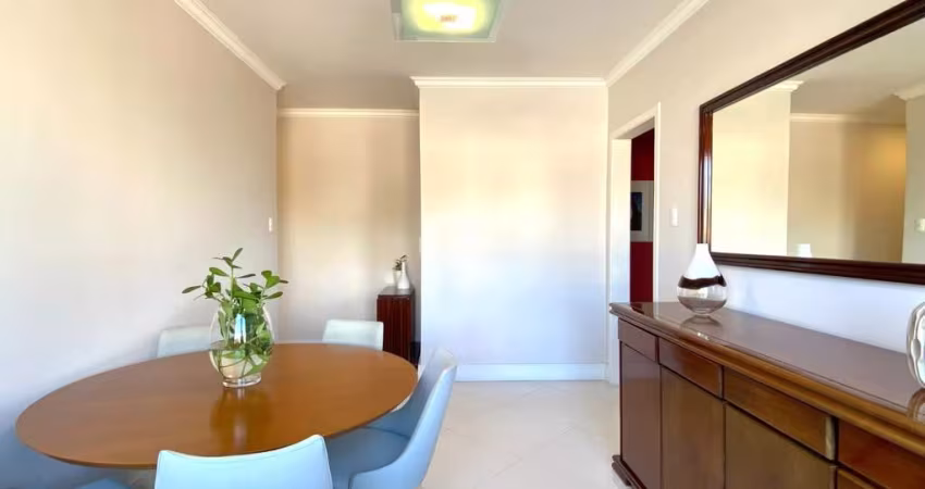 APARTAMENTO REFORMADO COM 2 DORMITÓRIOS, 2 BANHEIROS E VAGA COBERTA EM PORTO ALEGRE