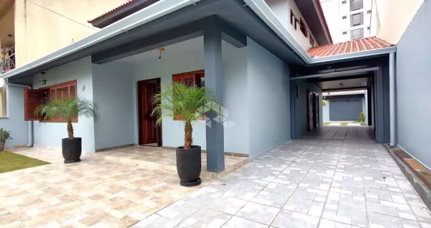 Casa, 4 dormitórios, com 292m², pátio, jardim planalto, porto alegre