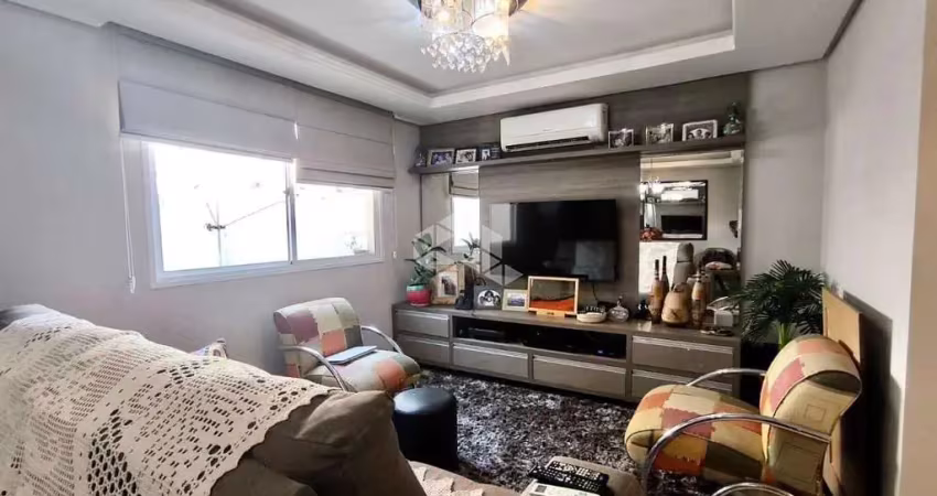 Casa com 3 dormitórios, com sótão em condomínio, 3 banheiros, 2 vagas