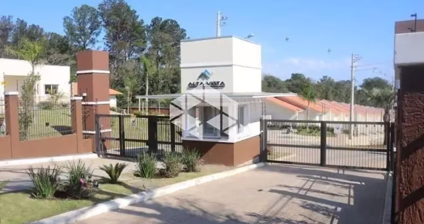 Semi mobiliada, 2 dormitórios, térrea e com estrutura completa de lazer e segurança