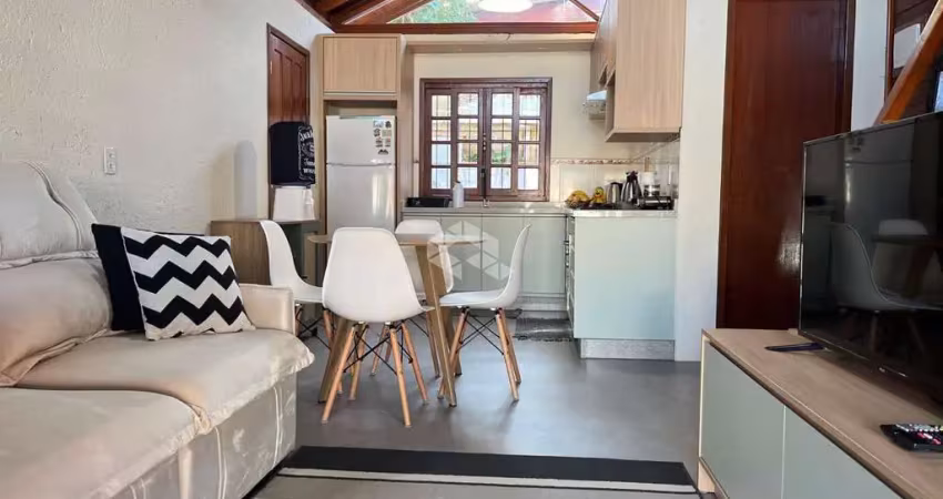 Casa Chalé Rio Tavares com 2 dormitórios - PERTINHO DO MAR
