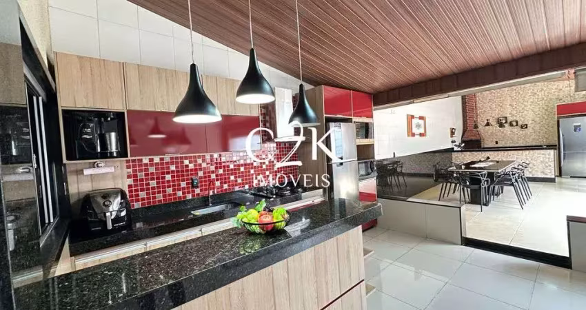 Casa semi mobiliada com área gourmet e lazer completo