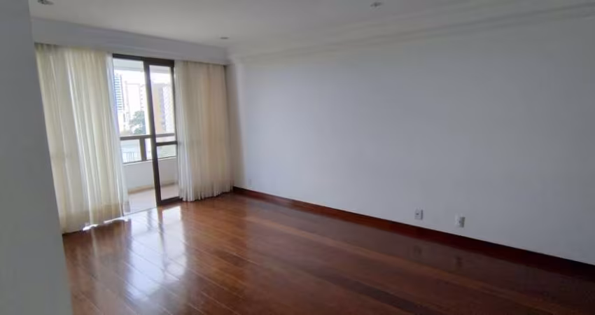 Excelente apartamento com 4/4  e dependências completas no Alto do Itaigara