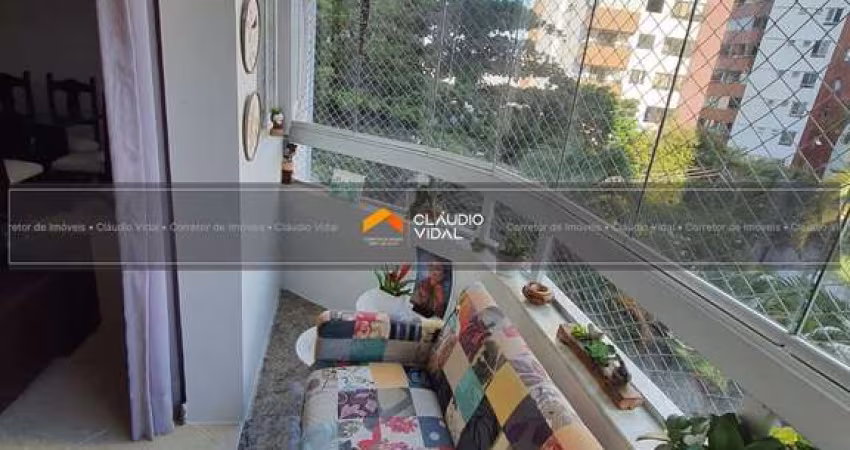 PITUBA: Excelente  apartamento 4/4, reformado, na Rua Carmem Miranda!!!