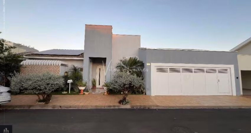 Casa a venda com três suítes no condomínio San Marino em Birigui