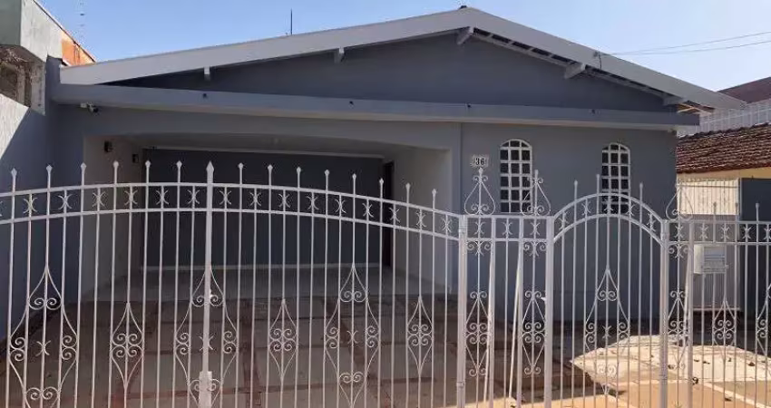 Imperdível Casa à Venda em Birigüi-SP na Vila Pontes: 3 quartos, 1 suíte, 2 salas, 2 banheiros, 4 vagas, 200m².