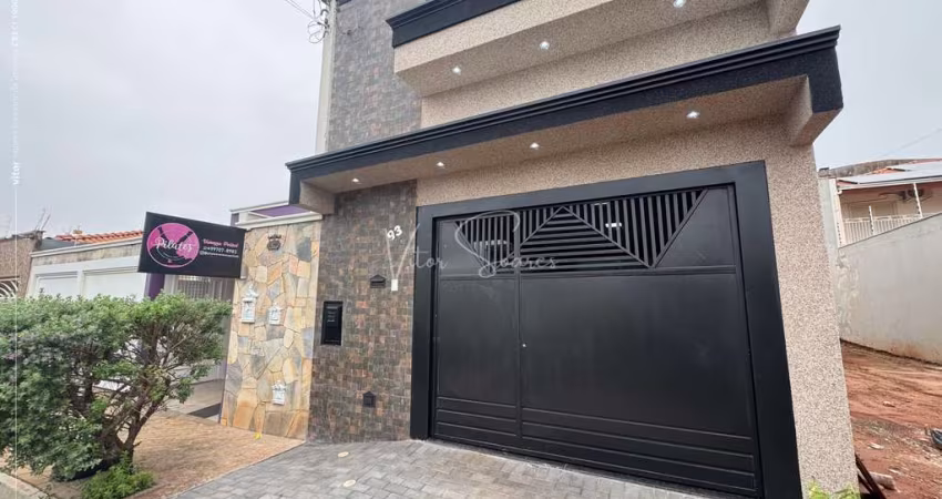 Casa á venda no Parque das Árvores em Birigui, casa com; 3 Quartos sendo uma suíte, sala de Tv com pé direito alto e Garagem com churrasqueira
