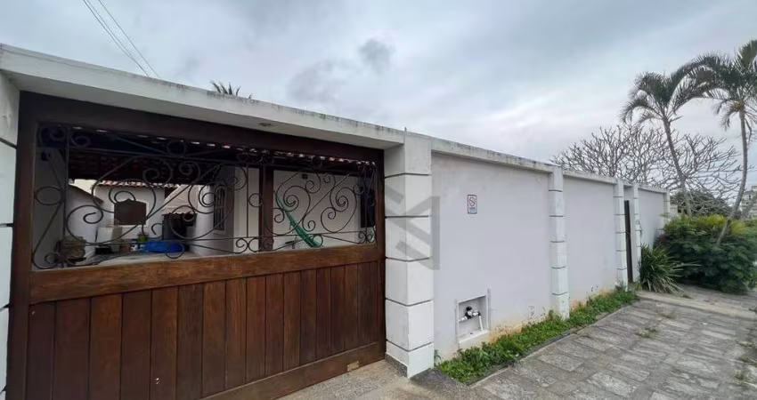 Casa com 4 dormitórios para alugar por R$ 4.700/mês - Centro - São Pedro da Aldeia/RJ