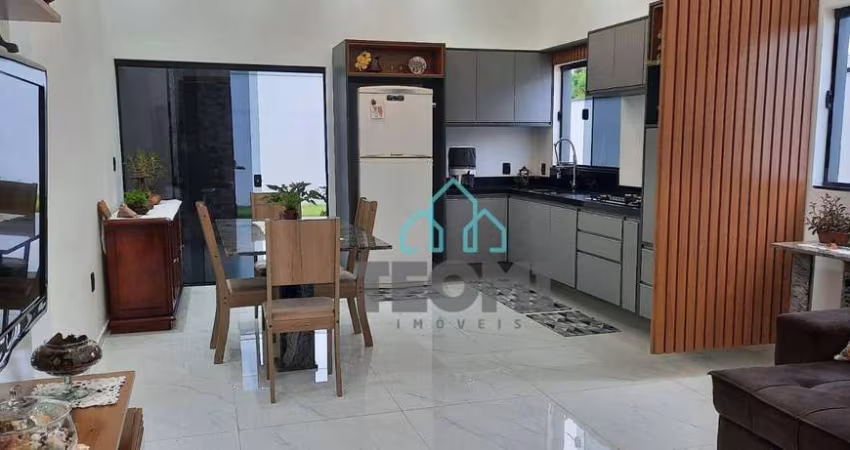 Casa com 3 dormitórios à venda, 146 m² por R$ 790.000,00 - Parque São Luís - Taubaté/SP
