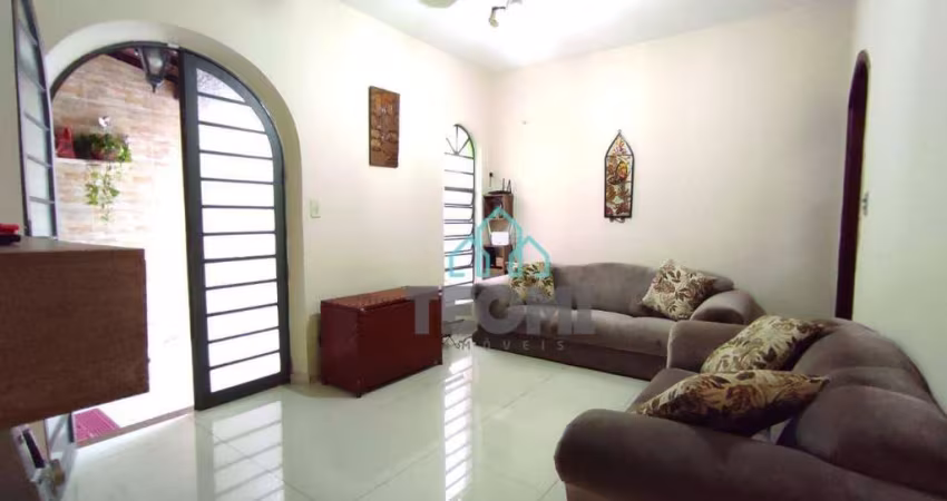 Casa com 4 dormitórios, 200 m² - venda por R$ 750.000,00 ou aluguel por R$ 3.130,00/mês - Centro - Caçapava/SP