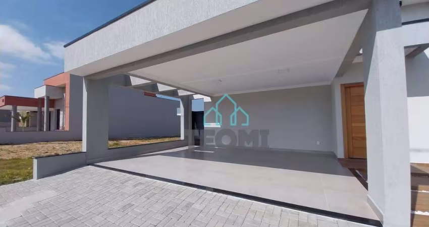 Casa com 3 dormitórios sendo 1 suíte à venda, 156 m² por R$ 800.000 - Guedes - Tremembé/SP