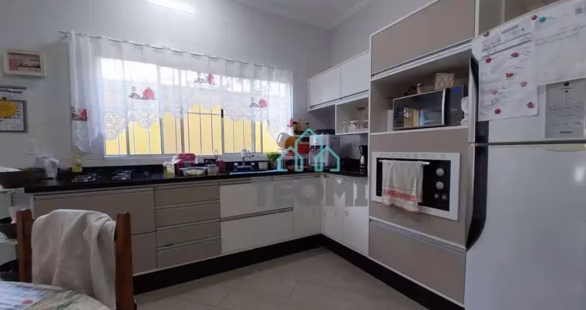 Casa com 3 dormitórios sendo 1 suíte à venda, 80 m² por R$ 650.000 - Residencial Portal da Mantiqueira - Taubaté/SP
