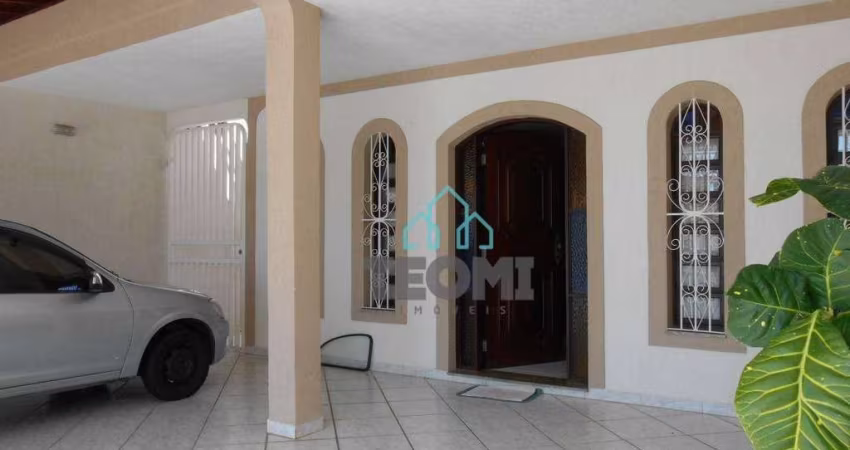 Casa com 5 dormitórios à venda, 310 m² por R$ 730.000,00 - Vila Jaboticabeira - Taubaté/SP