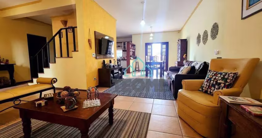 Sobrado com 3 dormitórios, 250 m² - venda por R$ 900.000,00 ou aluguel por R$ 5.254,00/mês - Campos Elíseos - Taubaté/SP