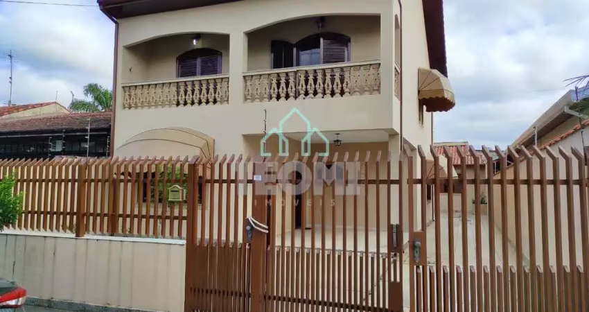 Sobrado à venda 3 quartos, 1 suite, 4 vagas, 300m², quiririm, taubaté - sp