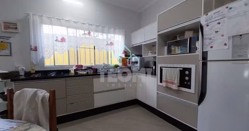 Casa com 3 dormitórios sendo 1 suíte à venda, 80 m² por r$ 650.000 - residencial portal da mantique