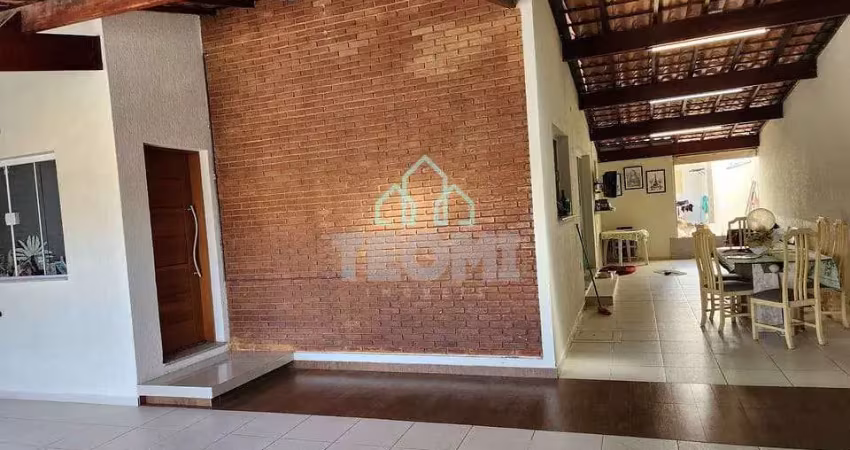 Casa com 5 dormitórios sendo 2 suítes à venda, 210 m² por r$ 590.000 - jardim gurilândia - taubaté/