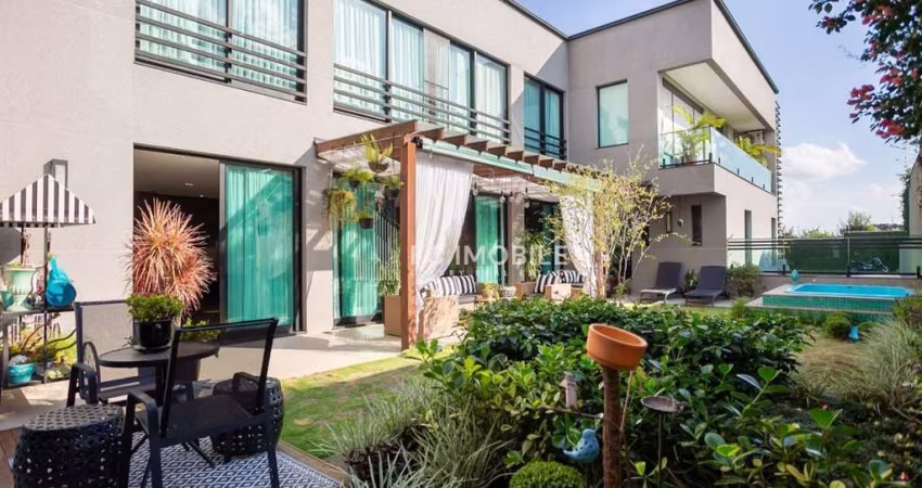 Luxuosa casa em Condomínio Fechado - 670m² - 4 suítes - Ecoville - Curitiba/PR