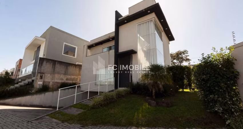Casa com 315 m² privativos e 3 suítes, à venda em São Lourenço - Curitiba/PR