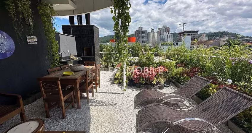 Cobertura com 3 suítes, toda mobiliada,  à venda na Praia dos Amores em Balneário Camboriú