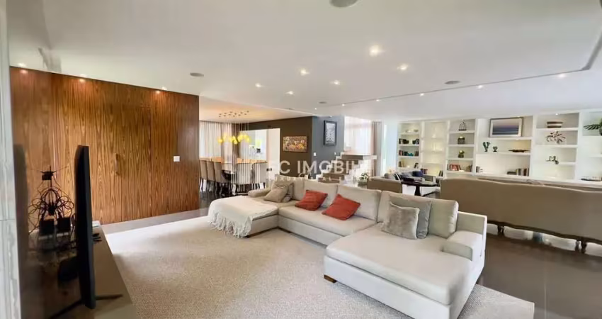 Casa com 873 m²  privativos, 5 suítes,  à venda no condomínio Porto Riviera Exclusive, em Itajaí/SC