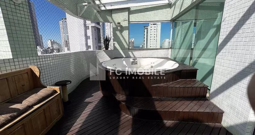 Cobertura Triplex com 250 m² ptivativos e 6 quartos sendo 5 suítes, à venda em Balneário Camboriú