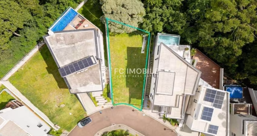 Terreno com 457 m² em condomínio, à venda no Campo Comprido - Curitiba/PR